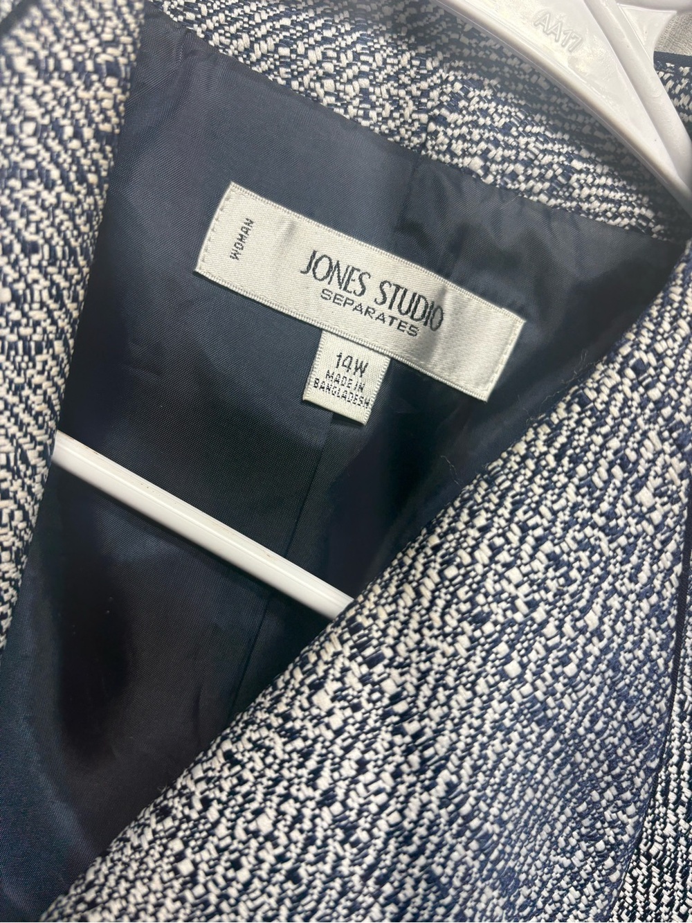 Jones Studio Navy & White Textured Tailored Blazer